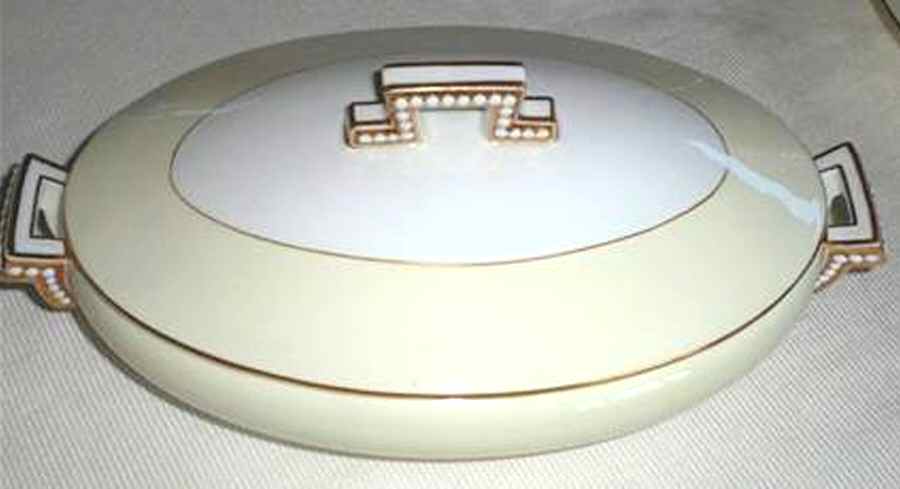 H5404 Oval Covered Vegetable by Royal Cauldon-1