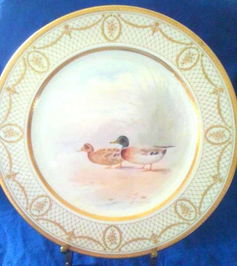 E8833 Luncheon Plate by Royal Doulton-1