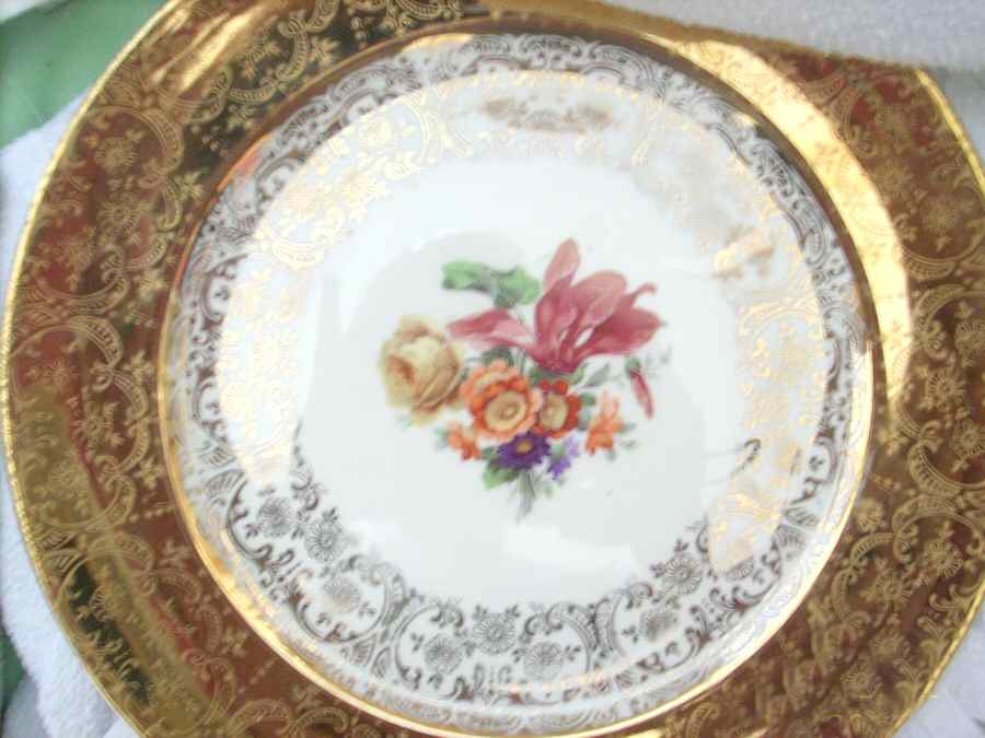 RYL335 Dinner Plate by Royal (USA)-1