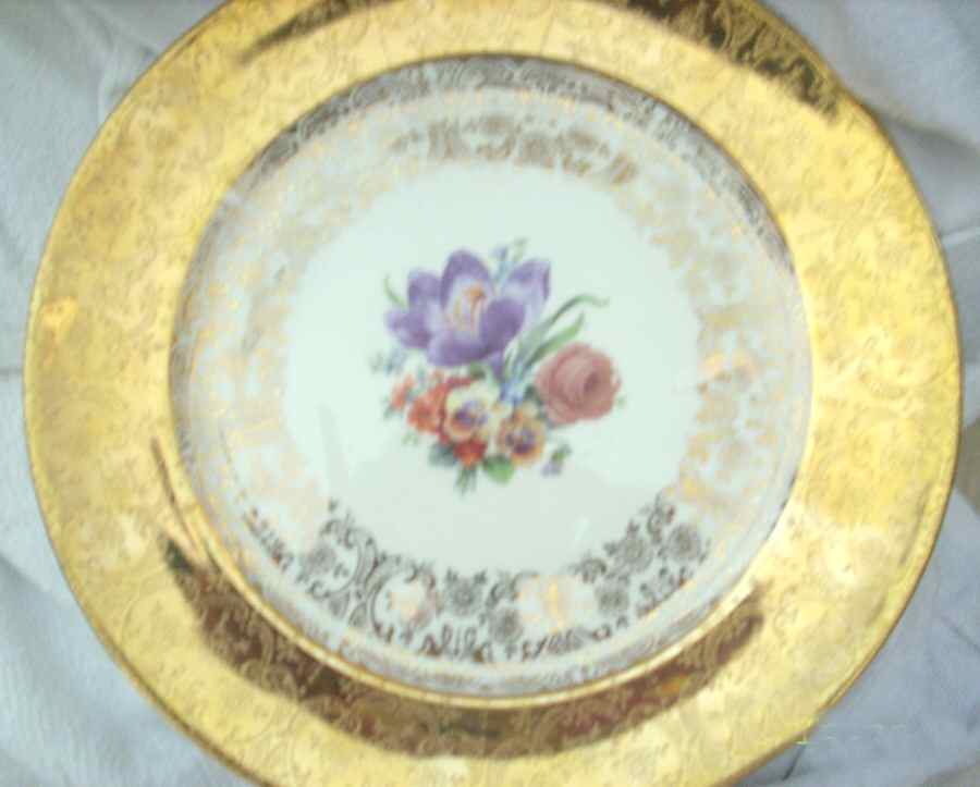 RYL335 Dinner Plate by Royal (USA)-1