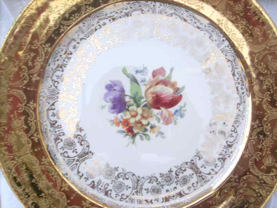 RYL335 Dinner Plate by Royal (USA)-1