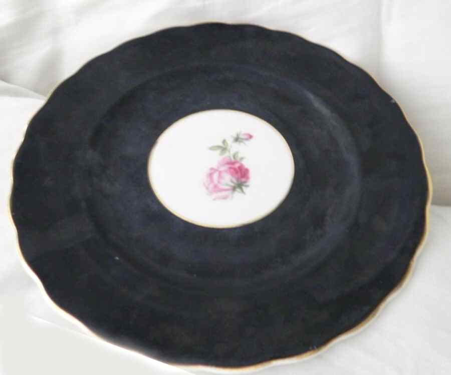 RIA87 Salad Plate by Rosina-Queens-1