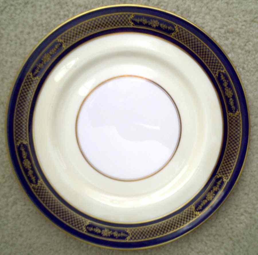 H4421 Dinner Plate by Tiffany-1