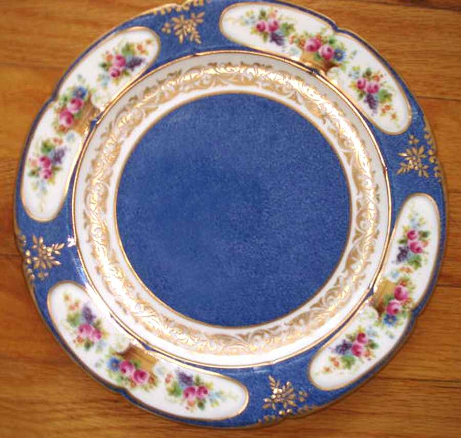 BB2658 Dinner Plate by Royal Doulton-1