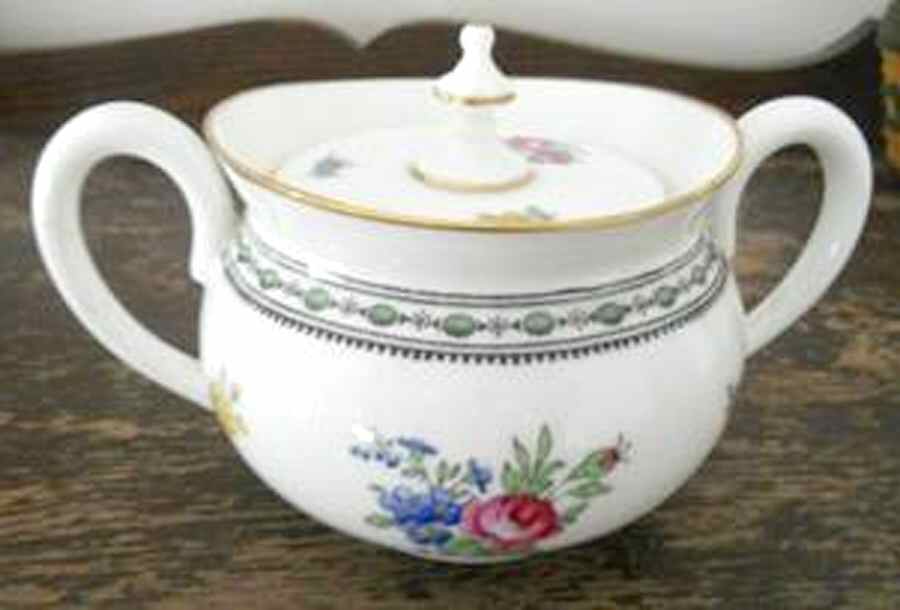 T1692 Sugar Bowl & Lid by Royal Cauldon-1