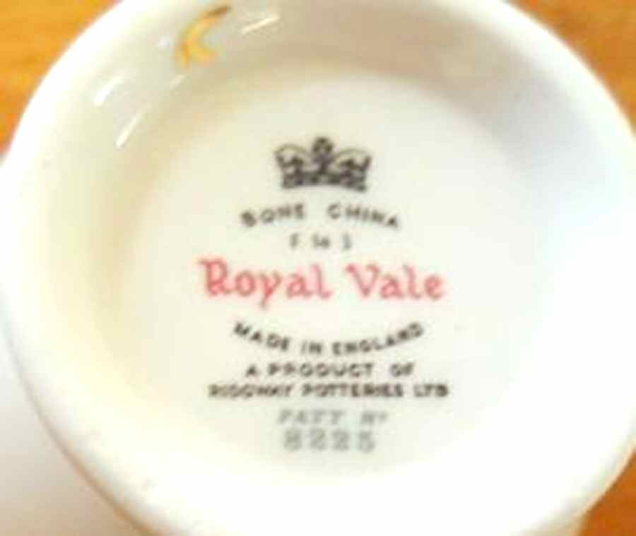8225 Footed Cup by Royal Vale-1