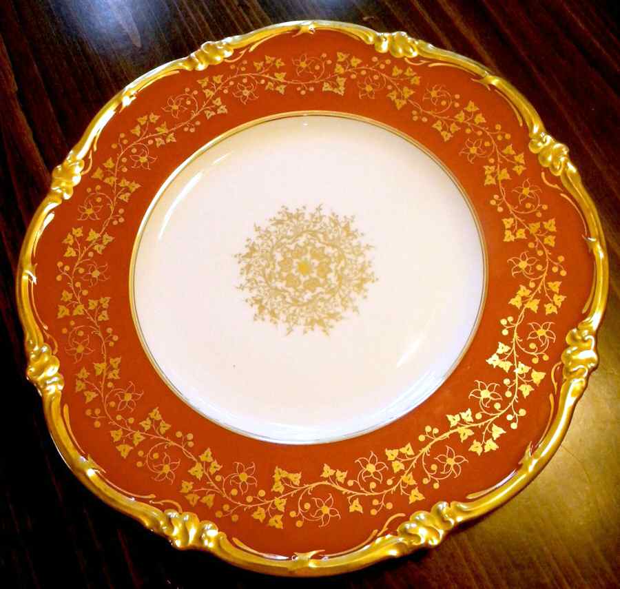 Consort Red Dinner Plate by Royal Cauldon-1