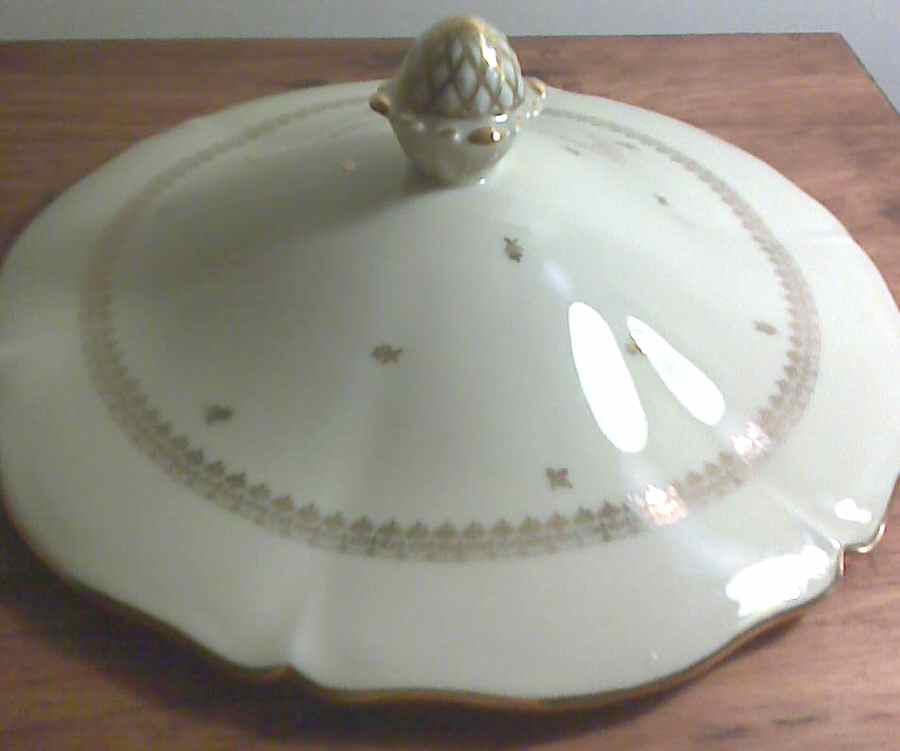 14581 Lid for Round Vegetable by Royale (France)-1