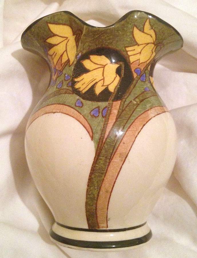 Daffodils Vase by Royal Doulton-1