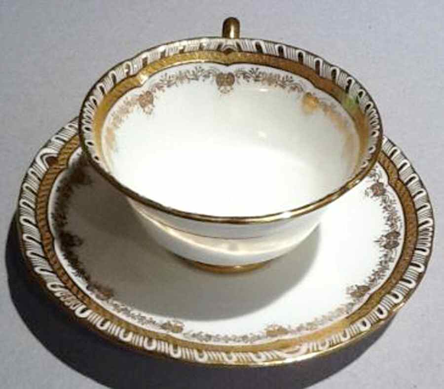 H8912 Footed Cup & Saucer Set by Royal Cauldon-1