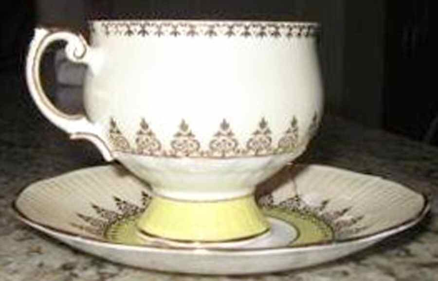 RIA88 Footed Cup & Saucer Set by Rosina-Queens-1