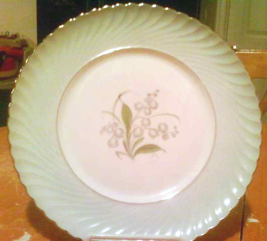 ROT299 Dinner Plate by Royal Tettau-1