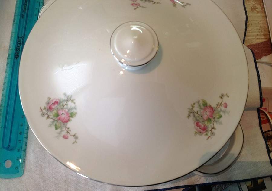 R1941 Lid for Round Vegetable by Rosenthal - Continental-1