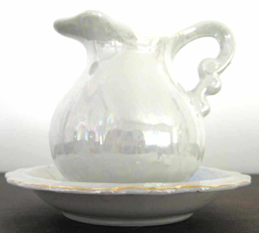 E-5260 Mini Creamer & Underplate by Royal Sealy-1