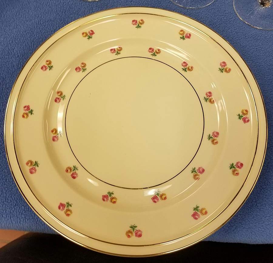 R2227 Dinner Plate by Rosenthal - Continental-1