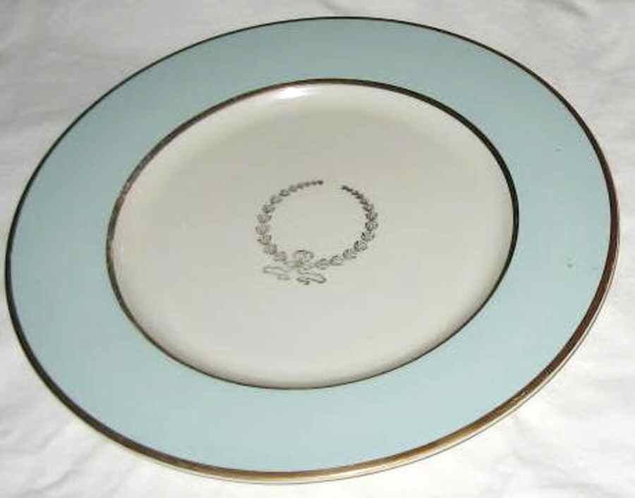 RCD155 Dinner Plate by Royal Crown Derby-1