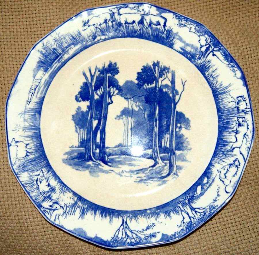 RD327 Dinner Plate by Royal Doulton-1