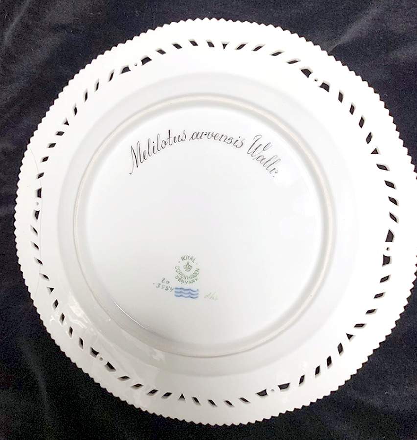 Flora Danica (1790 To 1960) 9" Pierced Luncheon Plate/Fruit Std-Melilotus arve by Royal Copenhagen-1