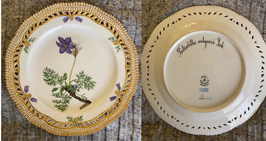 Flora Danica (1790 To 1960) 9" Pierced Luncheon Plate/Fruit St-Pulsatilla vulg by Royal Copenhagen-1