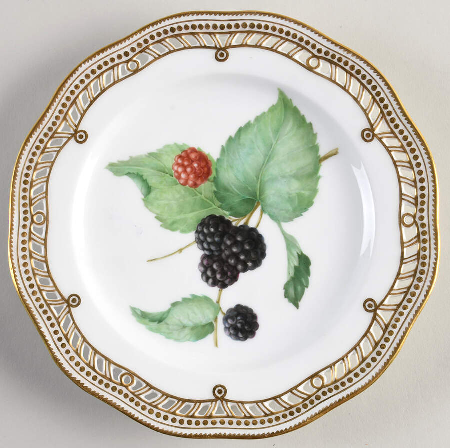 Flora Danica (1790 To 1960) Pierced Luncheon Plate/Fruit Stand-Blackberries by Royal Copenhagen-1