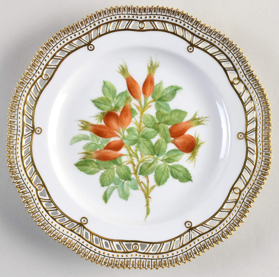 Flora Danica (1790 To 1960) 9" Pierced Luncheon Plate/Fruit Stand-Rosehips by Royal Copenhagen-1