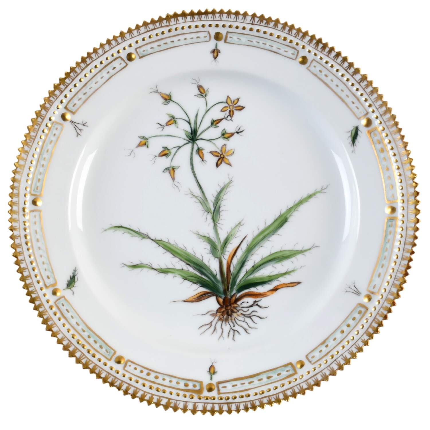 Flora Danica (1790 To 1960) Luncheon Plate Dakrelidrel carlina vulgaris by Royal Copenhagen-1