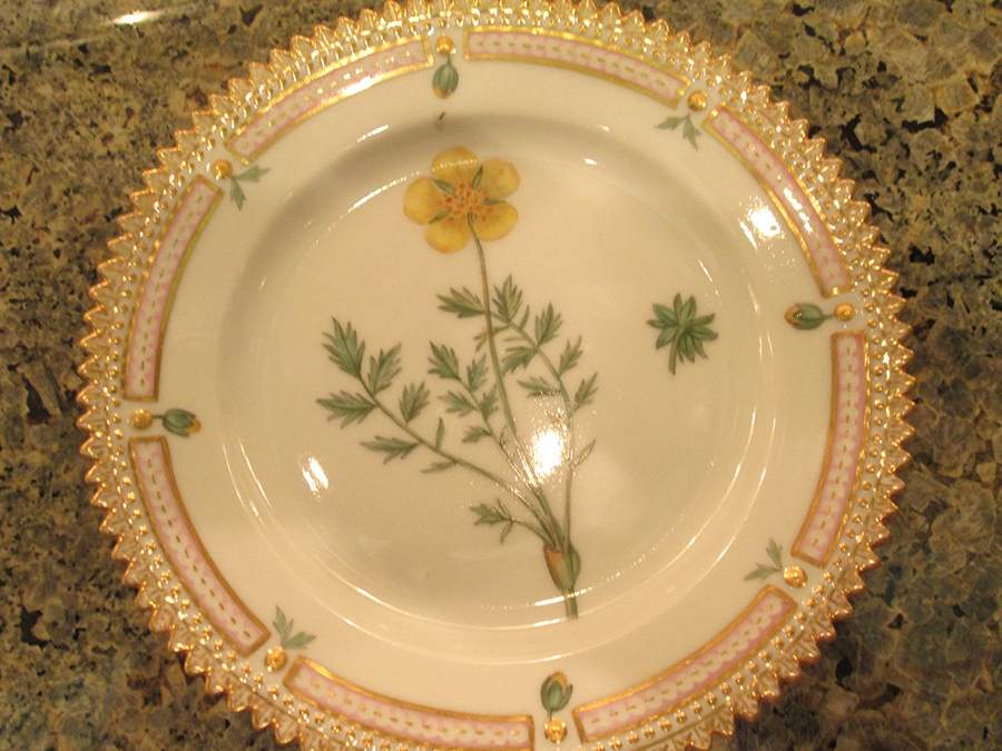 Flora Danica (1790 To 1960) Bread & Butter Plate-Potentilla anserina var groen by Royal Copenhagen-1