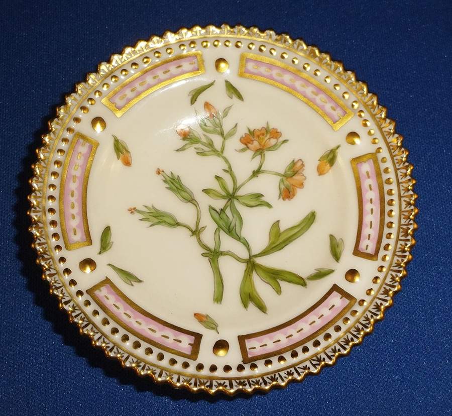 Flora Danica (1790 To 1960) Butter Pat by Royal Copenhagen-1