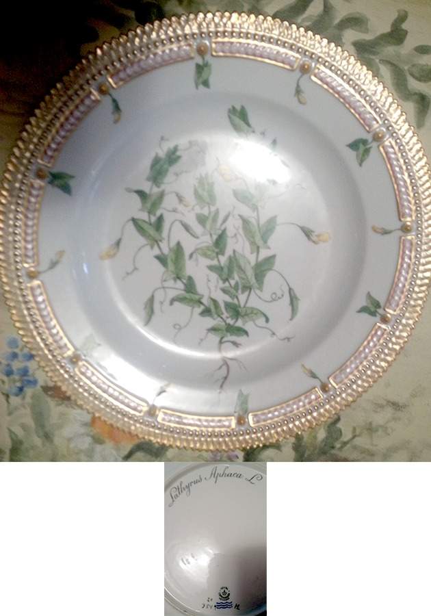 Flora Danica (1790 To 1960) Dinner Plate-Sathyrus aphana L. by Royal Copenhagen-1