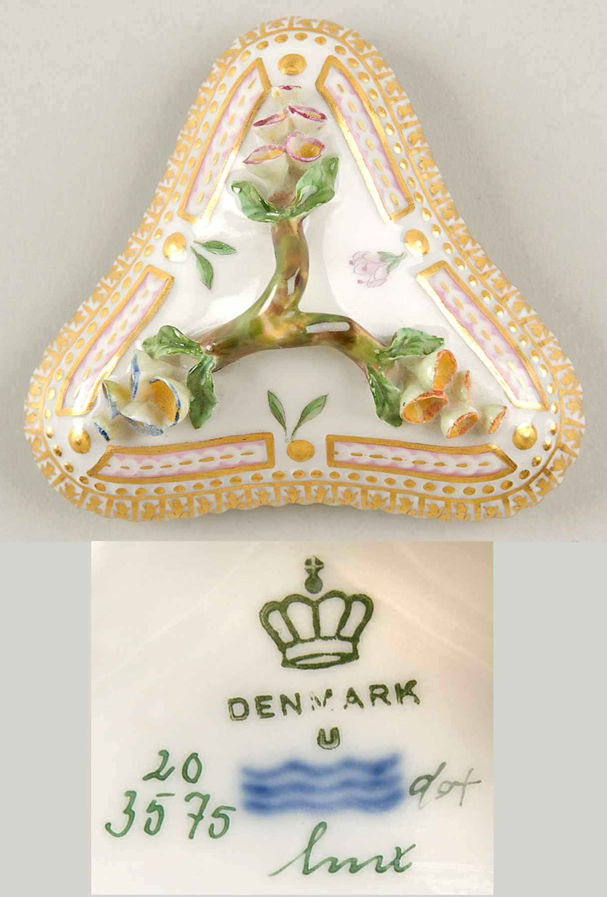 Flora Danica (1790 To 1960) Lid for Triangular Custard Cup-No Decal by Royal Copenhagen-1