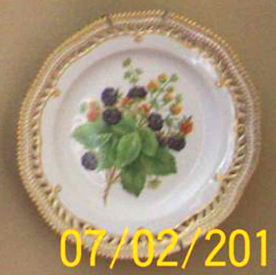 Flora Danica (1790 To 1960) 9" Pierced Luncheon Plate/Fruit Stand-Blackberry by Royal Copenhagen-1