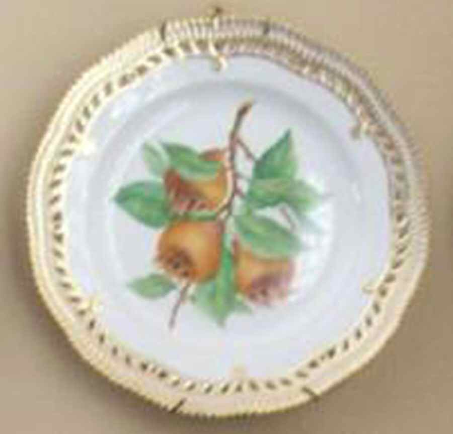Flora Danica (1790 To 1960) 9" Pierced Luncheon Plate/Fruit Stand-Rosehips by Royal Copenhagen-1