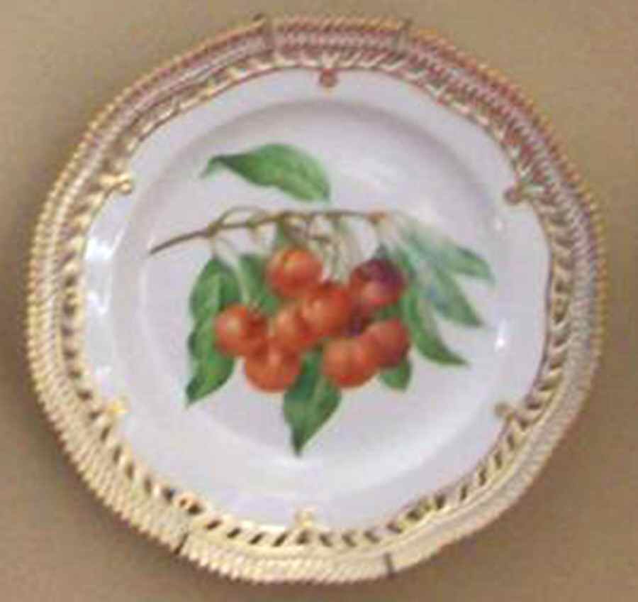 Flora Danica (1790 To 1960) 9" Pierced Luncheon Plate/Fruit Stand-Red Gooseberry by Royal Copenhagen-1