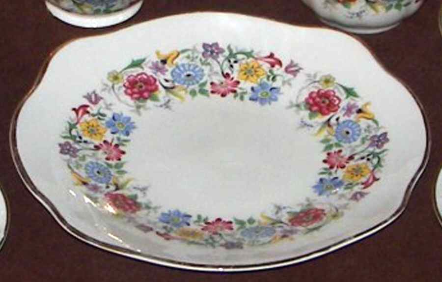 RTA46 Handled Cake Plate by Royal Tara-1