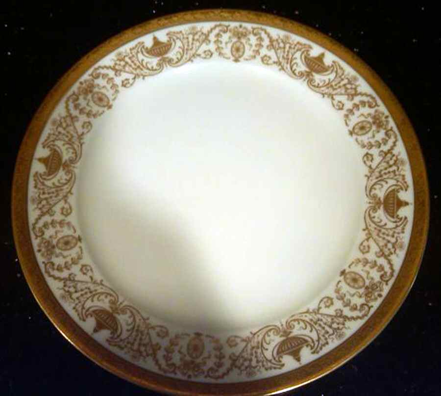 L5697 Dinner Plate by Royal Cauldon-1