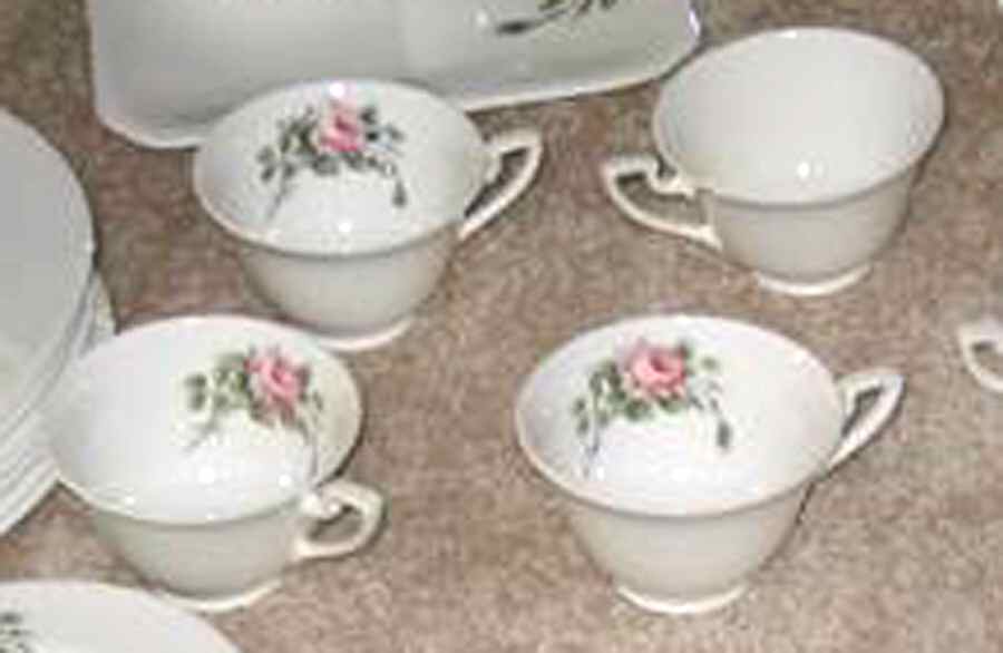Z2230 Footed Cup by Royal Worcester-1