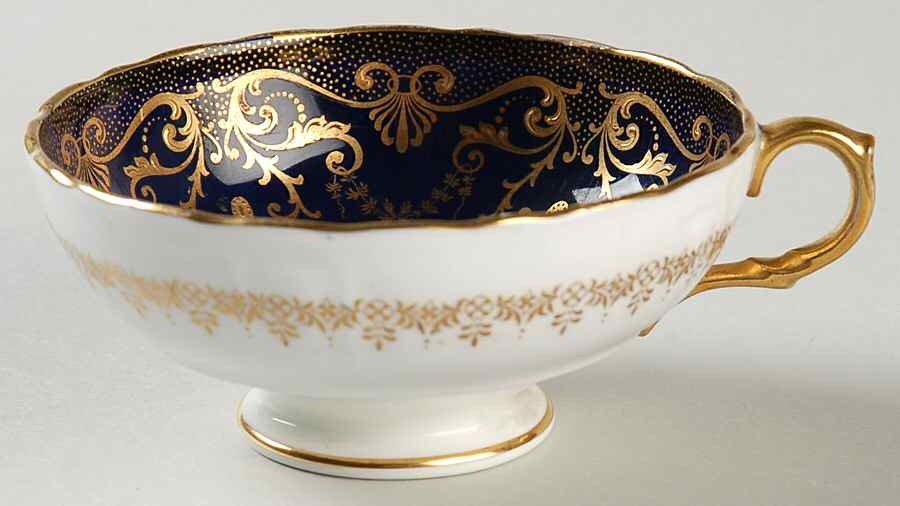 L995 Footed Cup by Royal Cauldon-1