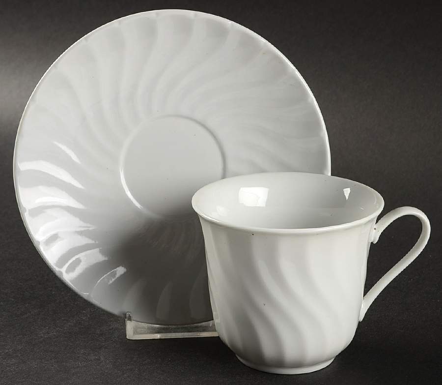 RSA14 Flat Cup & Saucer Set by Red Sea-1