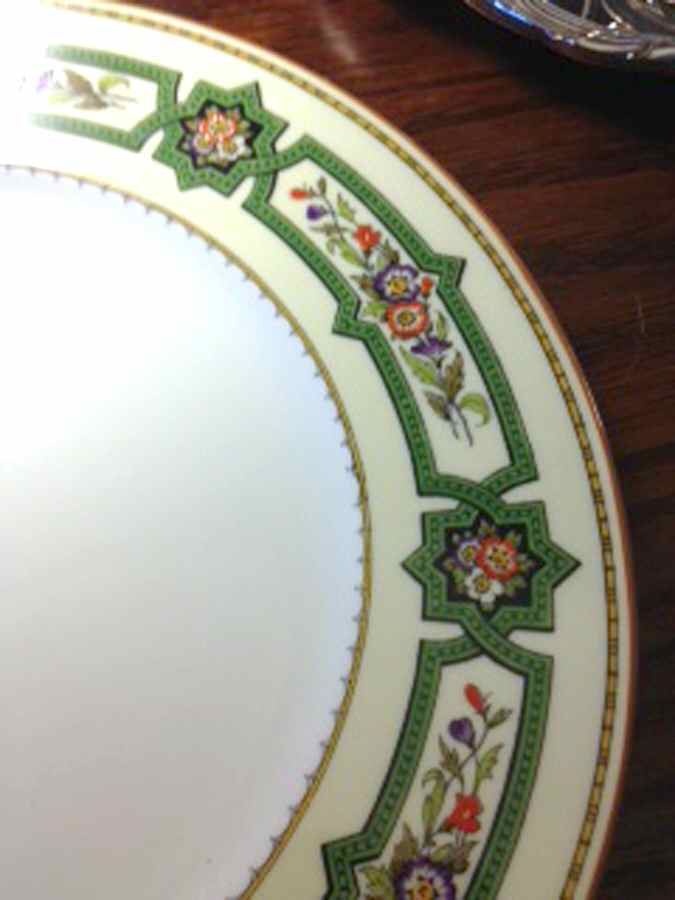 V7212 Dinner Plate by Royal Cauldon-1