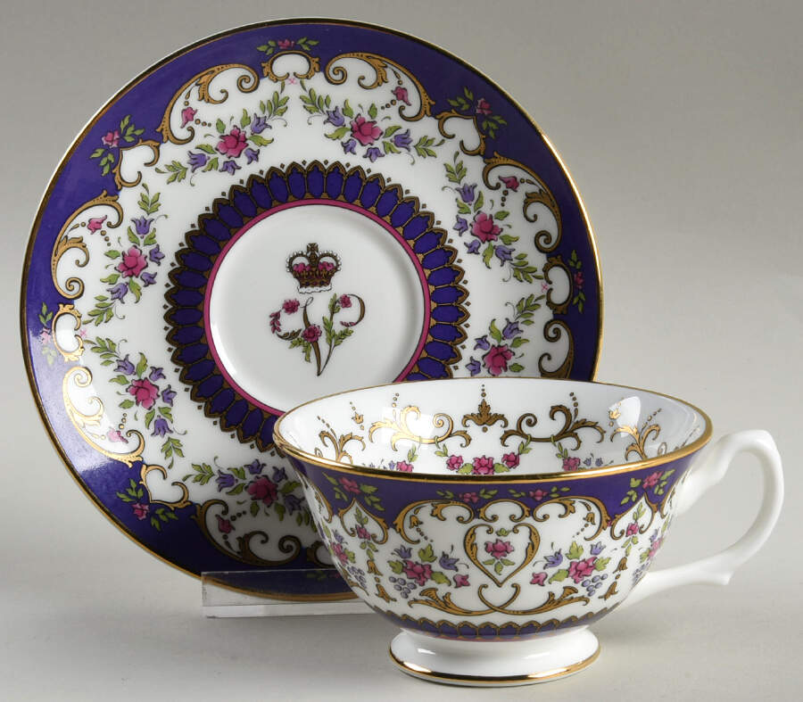 Queen Victoria Footed Cup & Saucer Set by Royal Collection-England-1