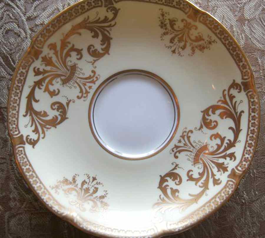 BB3320 Saucer for Cream Soup Bowl by Royal Doulton-1