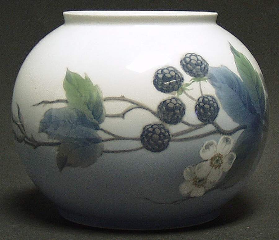 288 5" Vase by Royal Copenhagen-1