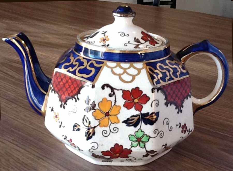 439 Teapot & Lid by Royal Harvey-1