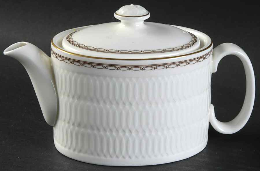 RD336 Individual Teapot & Lid by Royal Doulton-1