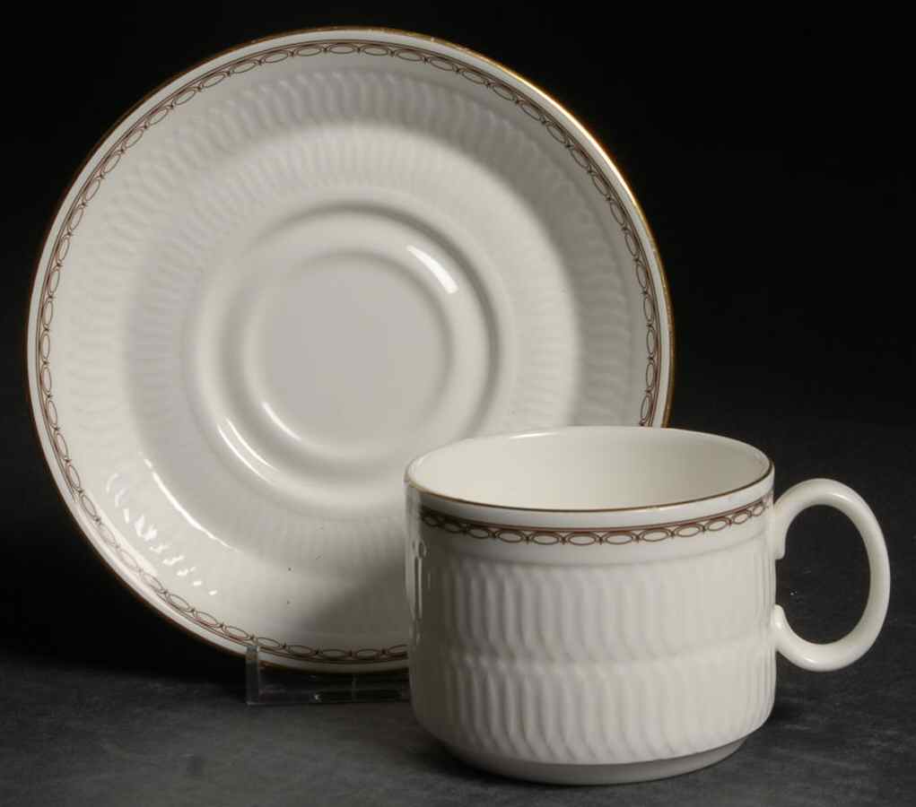 RD336 Flat Cup & Saucer Set by Royal Doulton-1