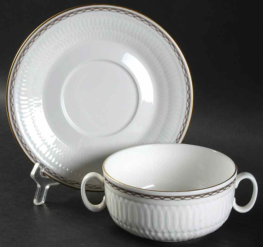 RD336 Flat Cream Soup Bowl & Saucer Set by Royal Doulton-1