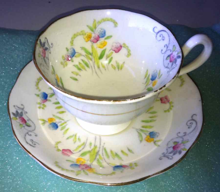 7722 Footed Cup & Saucer Set by Royal Albert-1