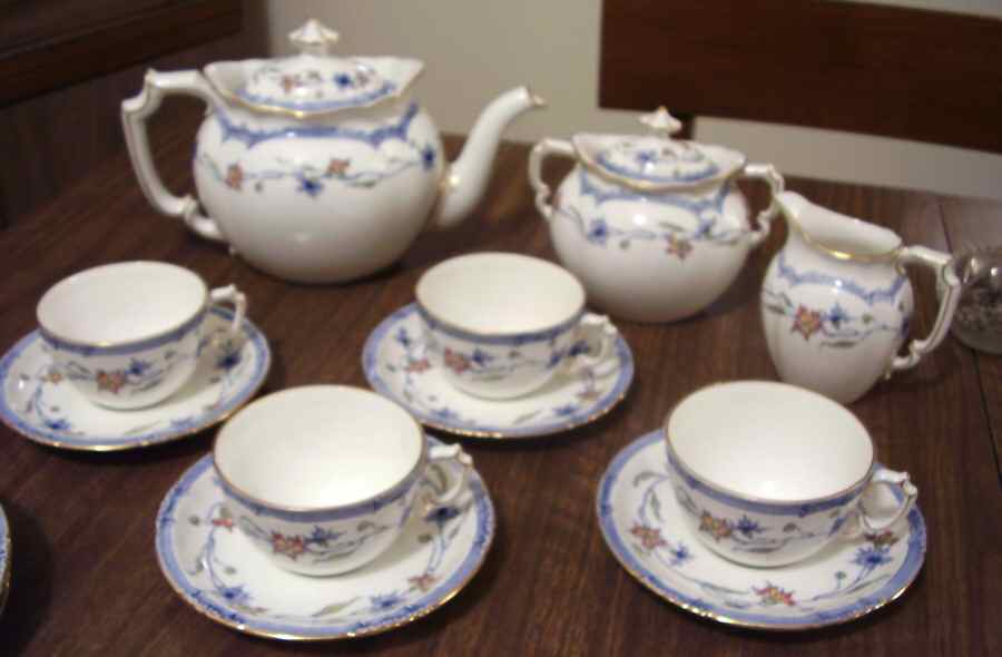 7295 (7395) Teapot & Lid by Royal Crown Derby-1