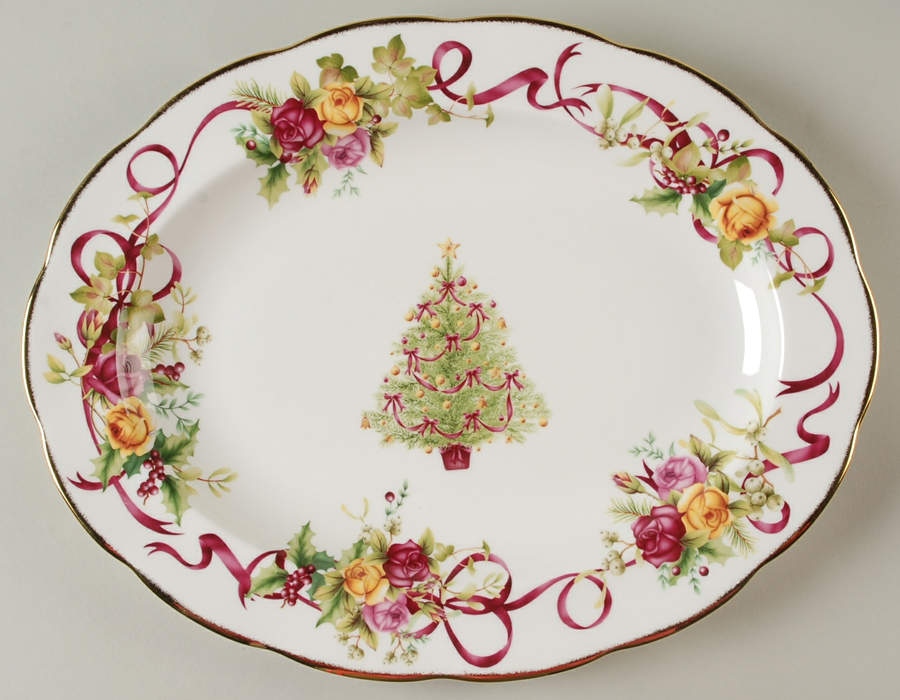 Old Country Roses (Christmas Tree) 13" Oval Serving Platter by Royal Albert-1