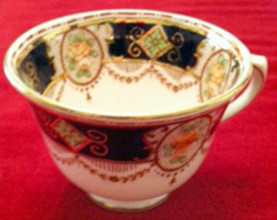 8043 Footed Cup by Royal Albert-1